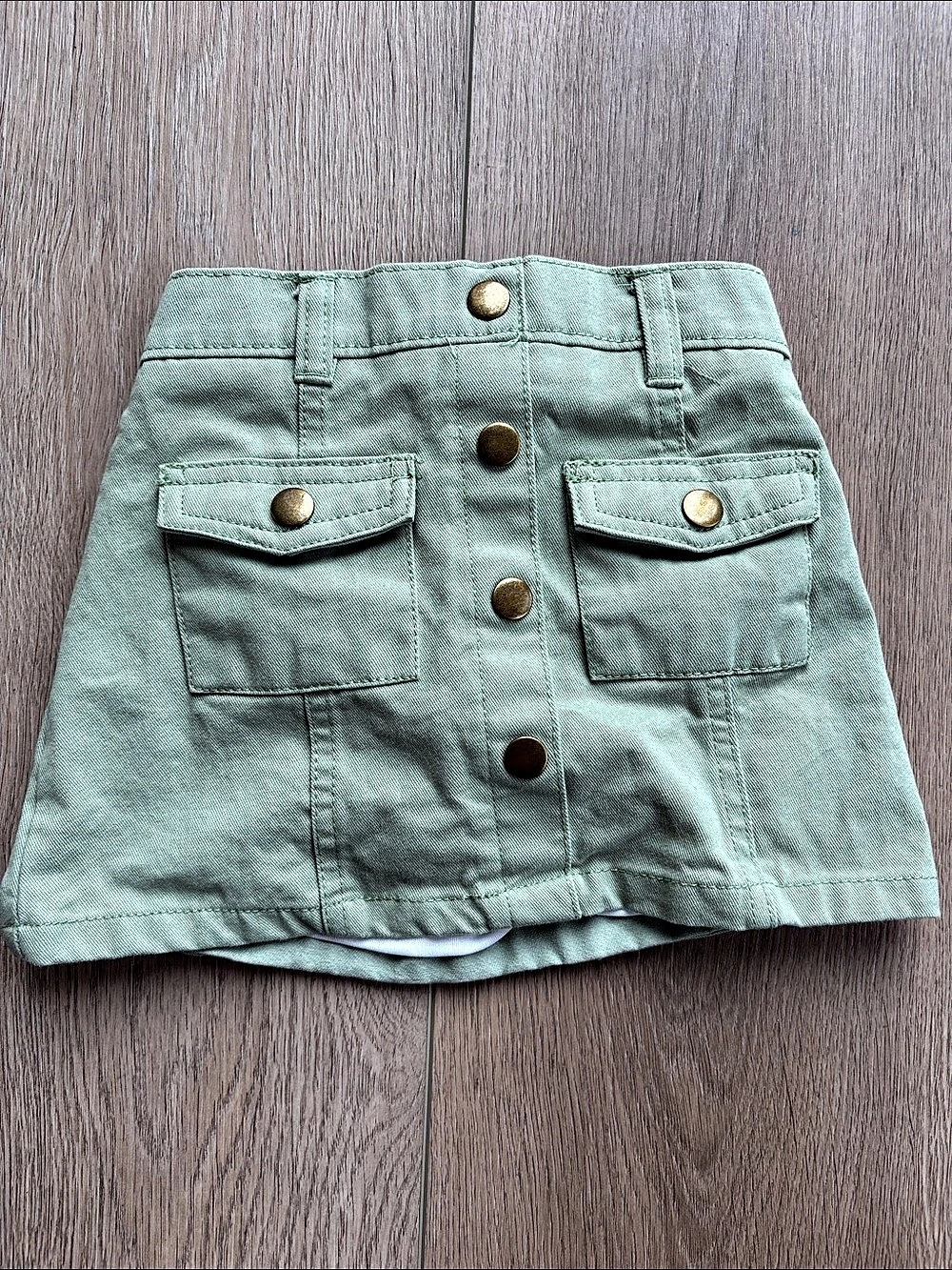 Little Lass Green Skirt with Attached Shorts Size 2T